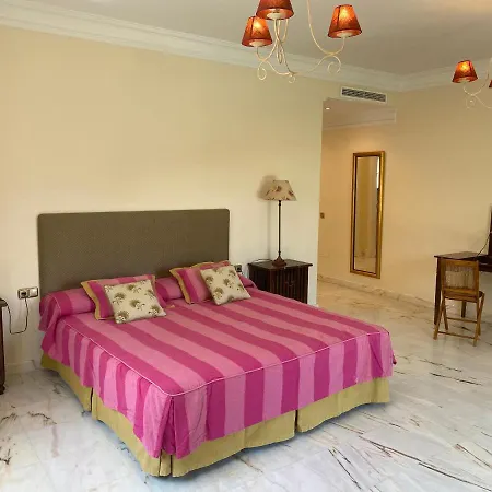 Torreblanca Апартаменти *